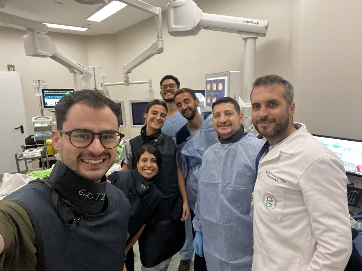 Terminando la semana con CPRE, equipo de vía biliar hospital italiano 💪🏼🙌🏻🙌🏻 🔝