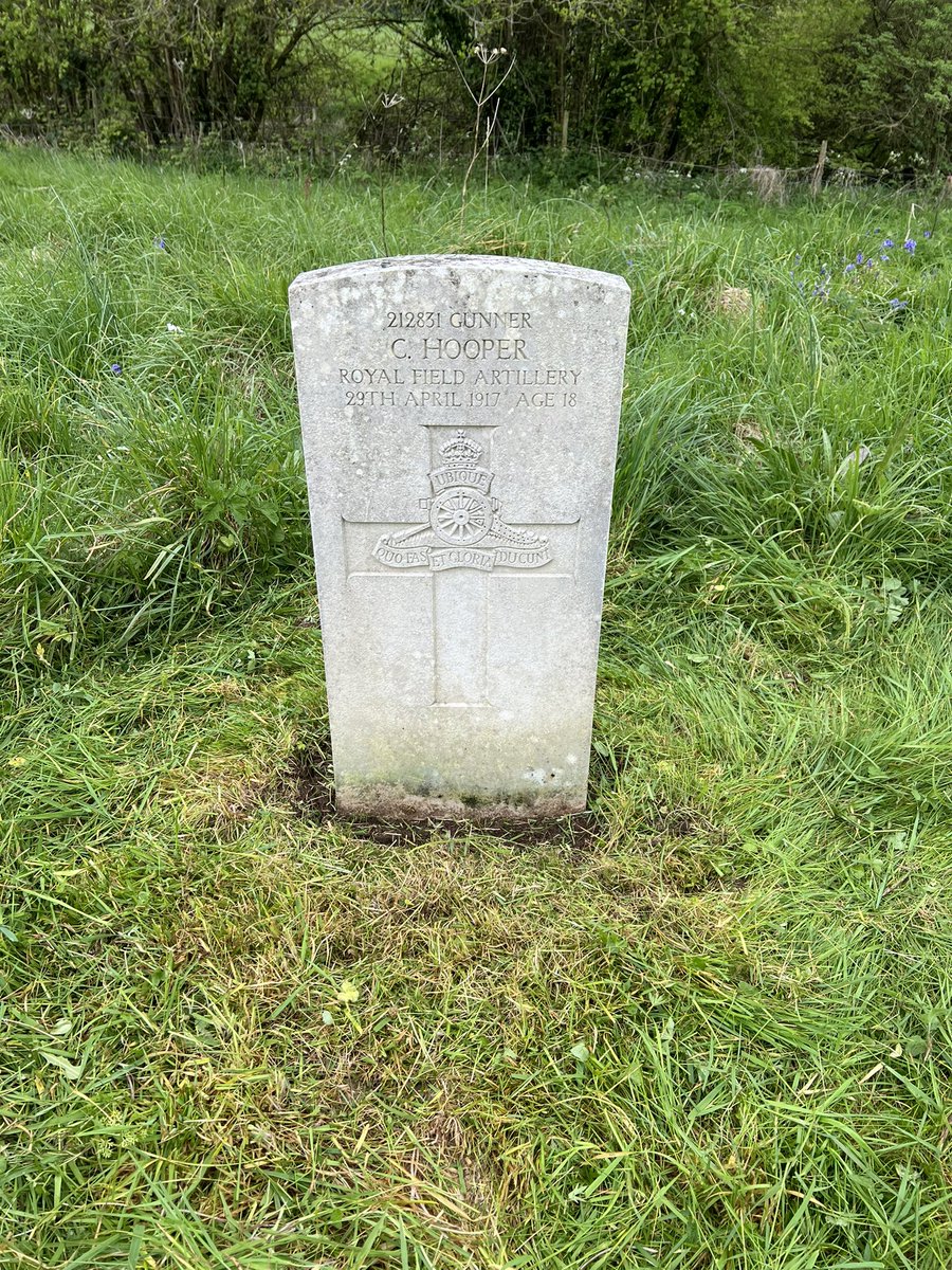 @RAFSC_TSWAssn - have you thought of volunteering for the Commonwealth War Graves Commission Eyes-On-Hands-On programme looking after graves of the fallen. It’s great - gets you out and about, it’s interesting and a worthy cause. Tidied some graves today - Google CWGC EOHO