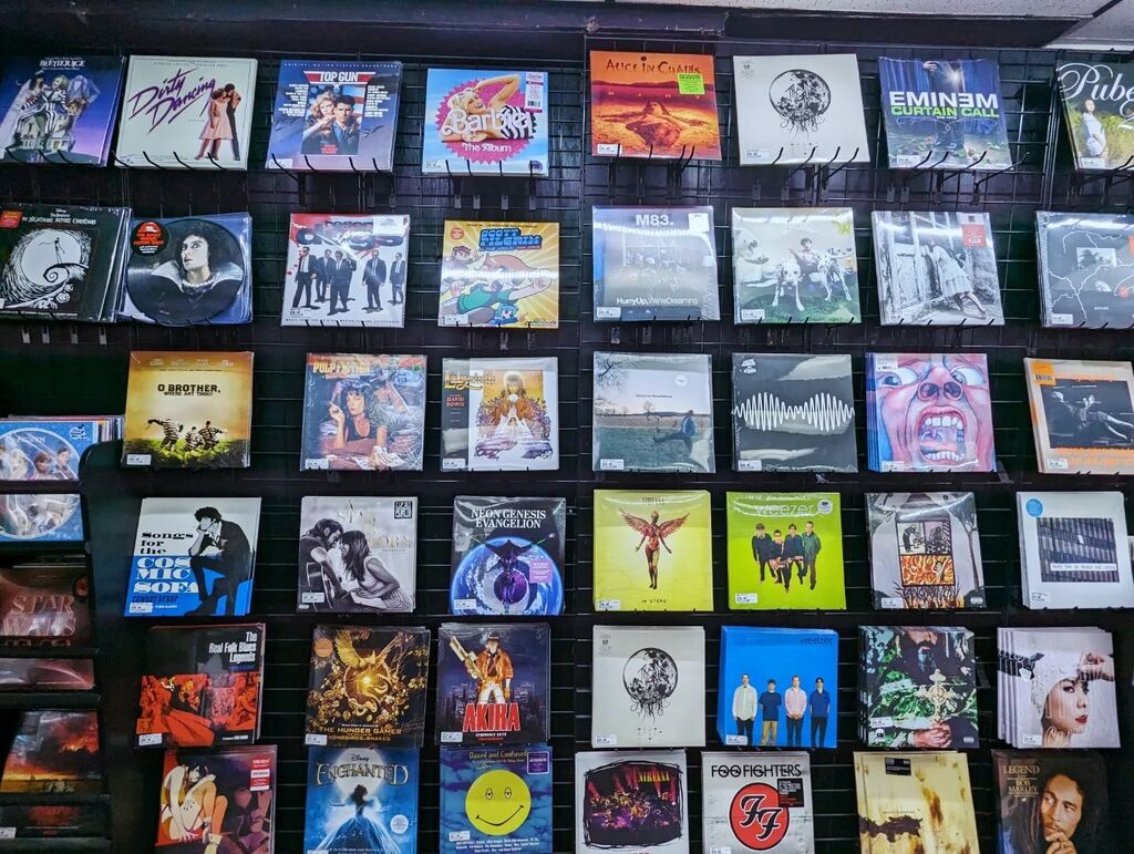 #RECORDS #newarrivals #vinyl #vinylrecords #universal #vinyljunkie #vinylcollection #vinylcollector #vinylcommunity #recordcollection #RECORD #recordsforsale #recordshopping #comeseeus #comevisit #comevisitus #Tennessee #recordstore #records #stickers #s… instagr.am/p/C6PSv3BusdE/