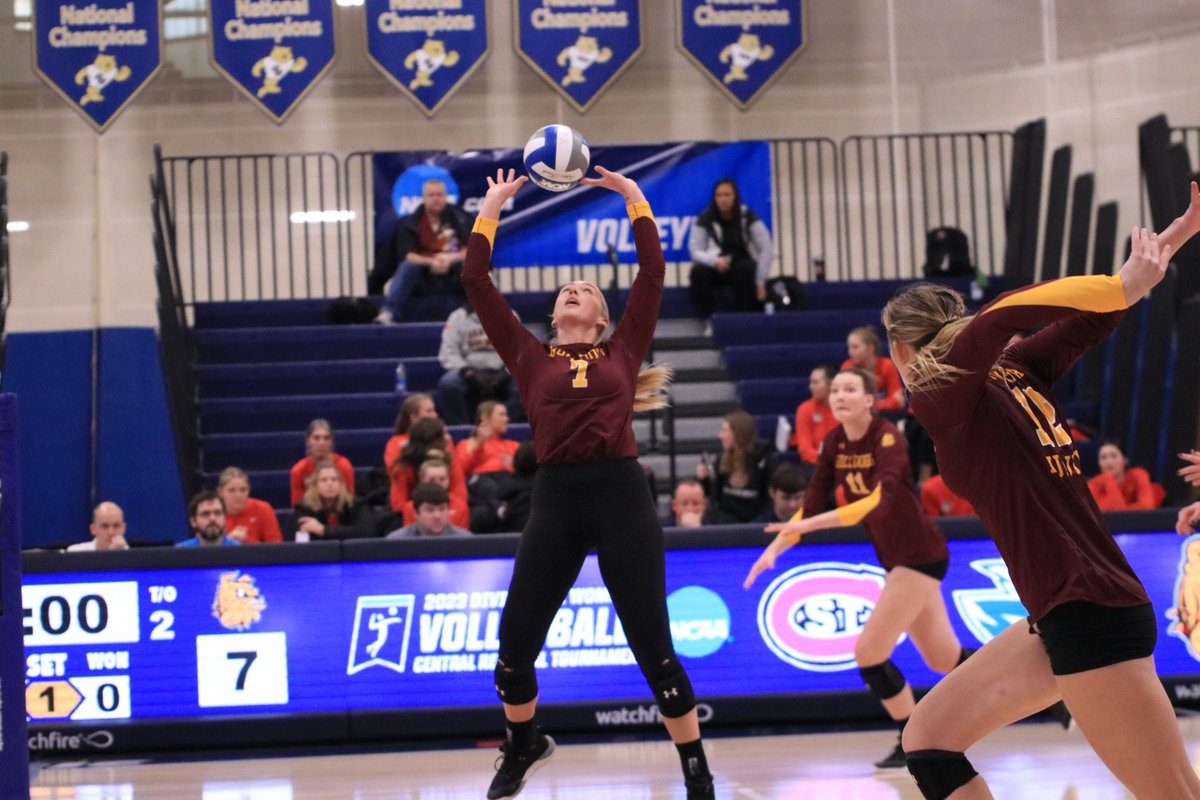 Excellence in Competition: So far in 2023-24, eight UMD teams have been ranked in the top 25 nationally. Volleyball participated in the NCAA tournament for the second consecutive year, men's basketball participated in the NCAA tournament for the third consecutive year, and