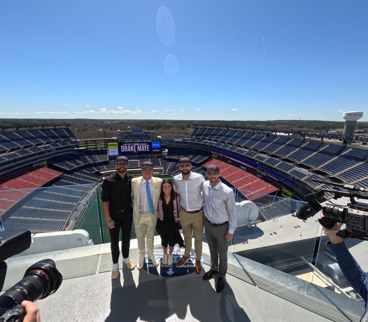 Today we welcomed some very special guests at the Top of the Lighthouse at @GilletteStadium! Check out @DrakeMaye2 taking his own keepsake #photo! #NFLDraft #FirstRoundDraftPick #Patriots #football #lighthouse #views #vip #scenic #specialguest