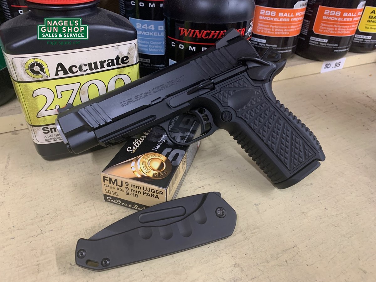 The @WilsonCombat SFT9 w/ Lightrail, a @medfordknife Praetorian Slim PVD, and some @sellier_bellot Ammunition.

Nagel's is South Texas largest @WilsonCombat Dealer.
#SanAntonioTradition