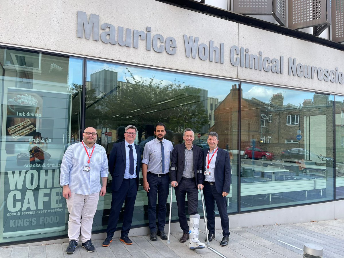 Congratulations to @AliShojaie_KCL on passing his PhD viva today 🥳🍾 and thank you to Prof Simon Mead @smead2 and Dr Tom Lambert for examining and @AhmadAlKhleifat and @KRayChaudhuri1 for co-supervising. #ALS #MND #nonmotorsymptoms