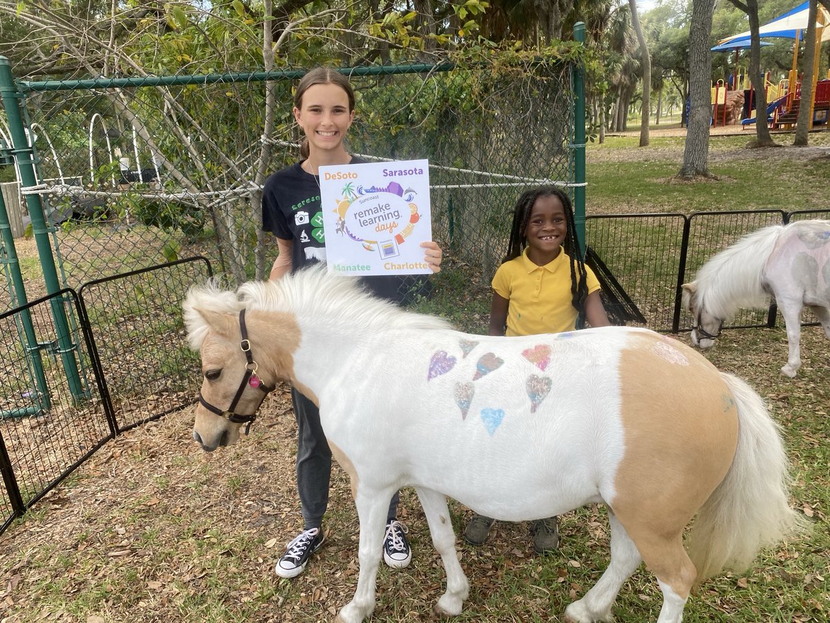 Rock The Block Art Fest #SuncoastRemakeDays #RemakeDays at Sarasota Housing Authority interactive creative arts! Outdoor Learning presented by ⁦<a href="/SuncoastCGLR/">Suncoast GL Reading</a>⁩