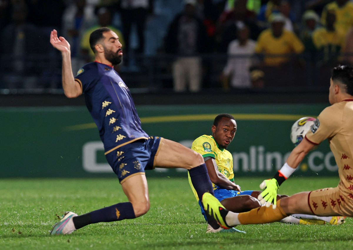 𝗘𝗟𝗜𝗠𝗜𝗡𝗔𝗧𝗘𝗗❗ Sundowns have failed to reach the #CAFCL final following a 1-0 defeat to Esperance in Pretoria (0-2 on aggregate). Al Ahly 🆚 Esperance in the final. #UNPLAYABLE