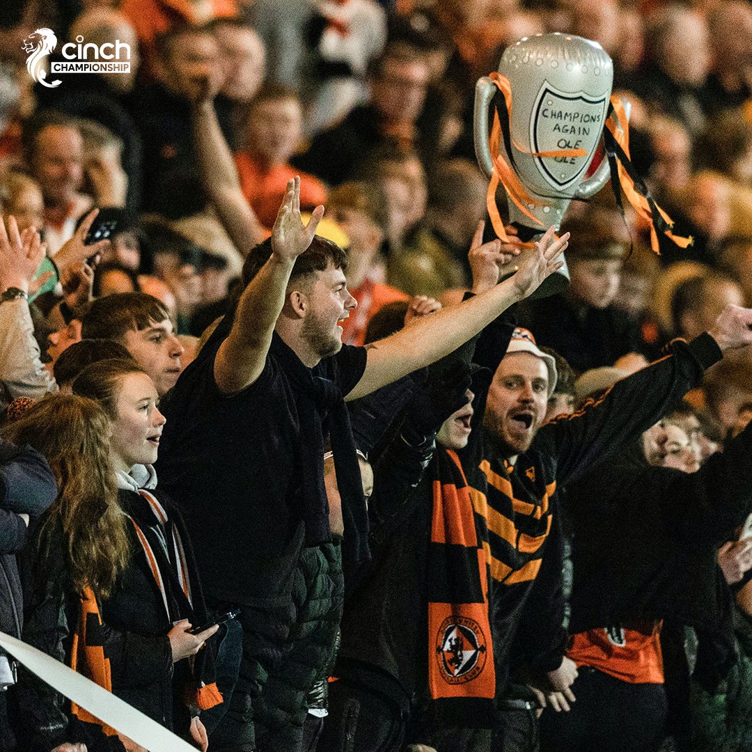 Enjoy your weekend, @dundeeunitedfc fans! 🍊

🏆 #cinchChamp champions - signed, sealed and delivered!