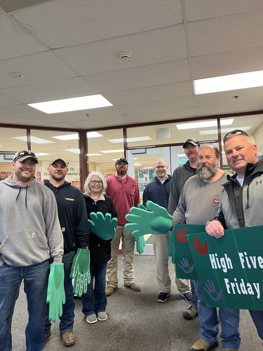 We are so grateful to our friends at MidAmerican Energy for gretting the students today at our High Five Friday!