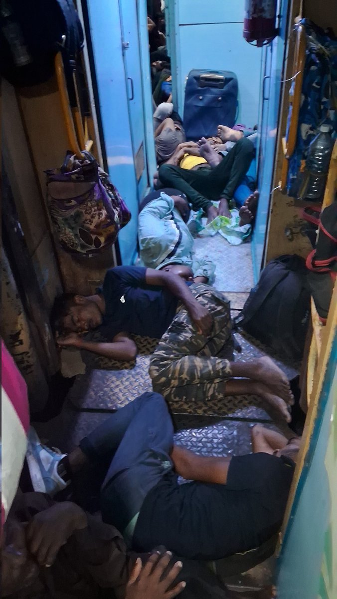 AbirChatte3482's tweet photo. @RailMinIndia pnr 6330913446,s5train num 17008,berth num 65 to 70,sir what is this,this is sleeper compertment or general compertment what is this,why you isssue waitting stop given waitting ticket,then why we give you extra money for sleeper,then please return our extra money. https://t.co/m1rdWlzKeH
