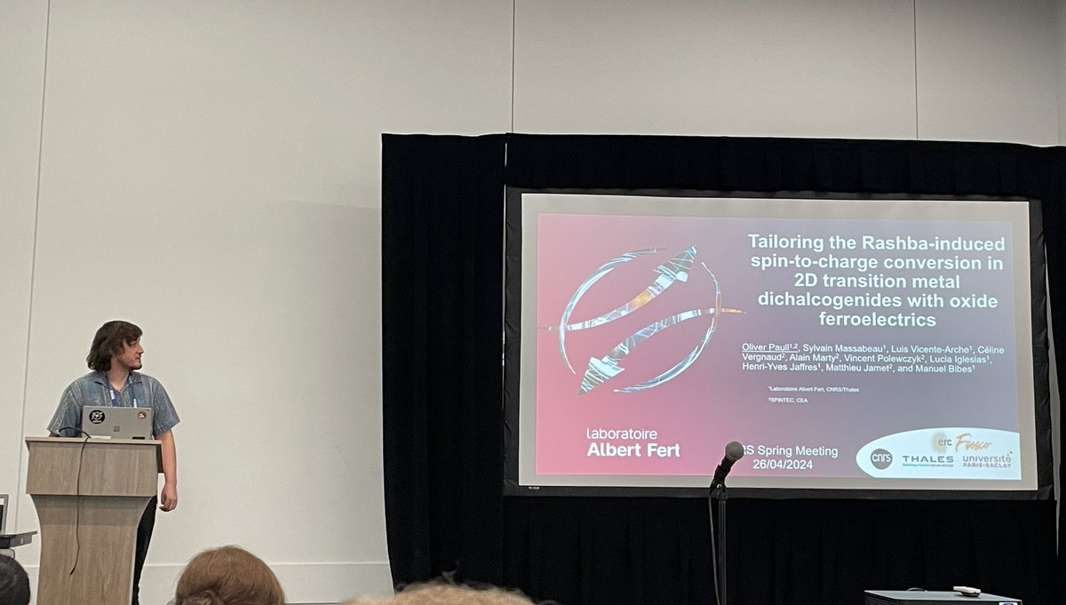 Oliver Paull (@ManuelBibes Lab @oxitronics) gave a nice talk on utilising oxide ferroelectrics to tailor the symmetry of spin-to-charge conversion in 2D materials. #S24MRS <a href="/Materials_MRS/">Materials Research Society (MRS)</a>