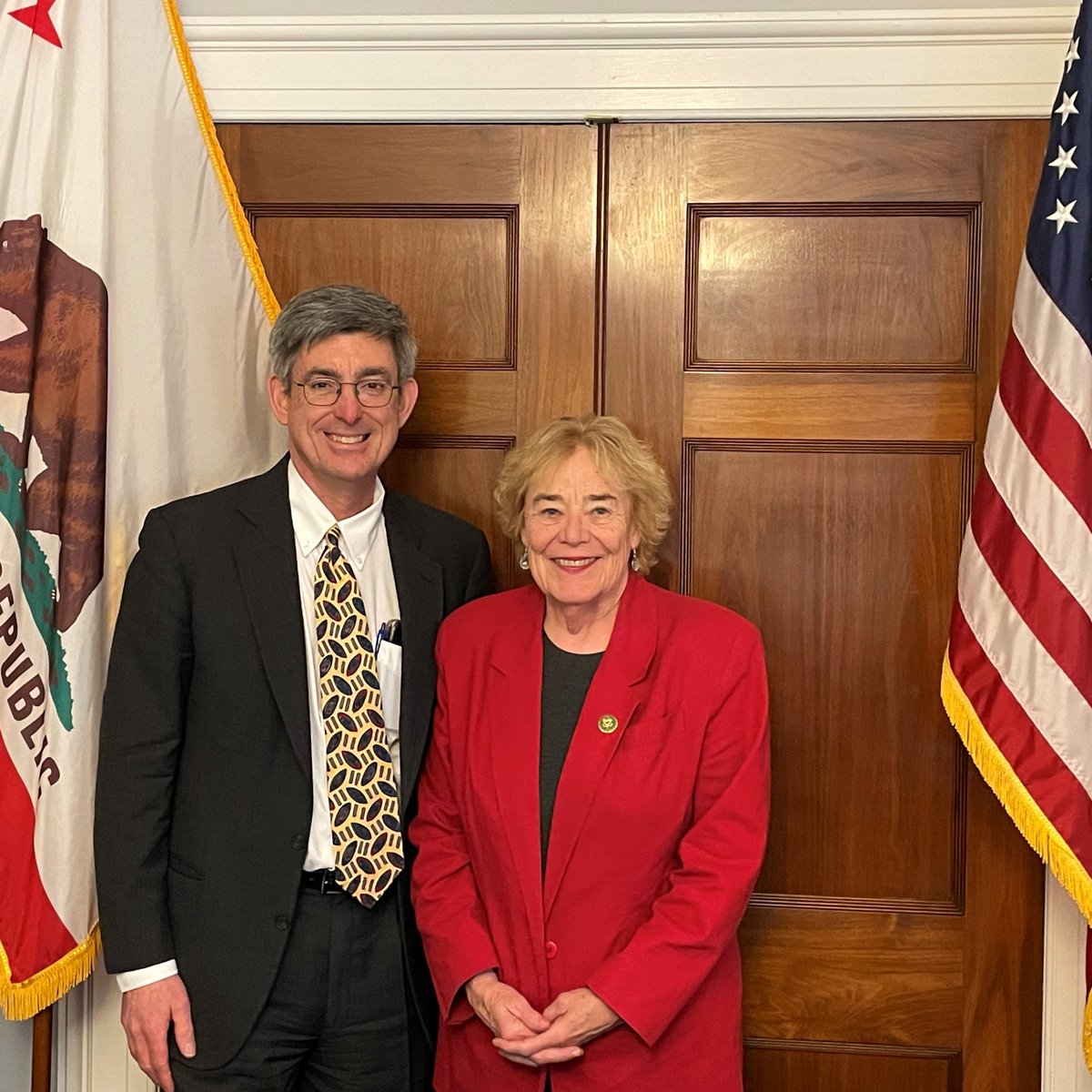 Last week, @RepZoeLofgren had the opportunity to meet with @SLAClab Director Sarrao to discuss the lab’s most recent breakthroughs, including the first light of its Linac Coherent Light Source-II, the world’s most powerful x-ray laser. 
Learn more: www6.slac.stanford.edu/news/2023-09-1…