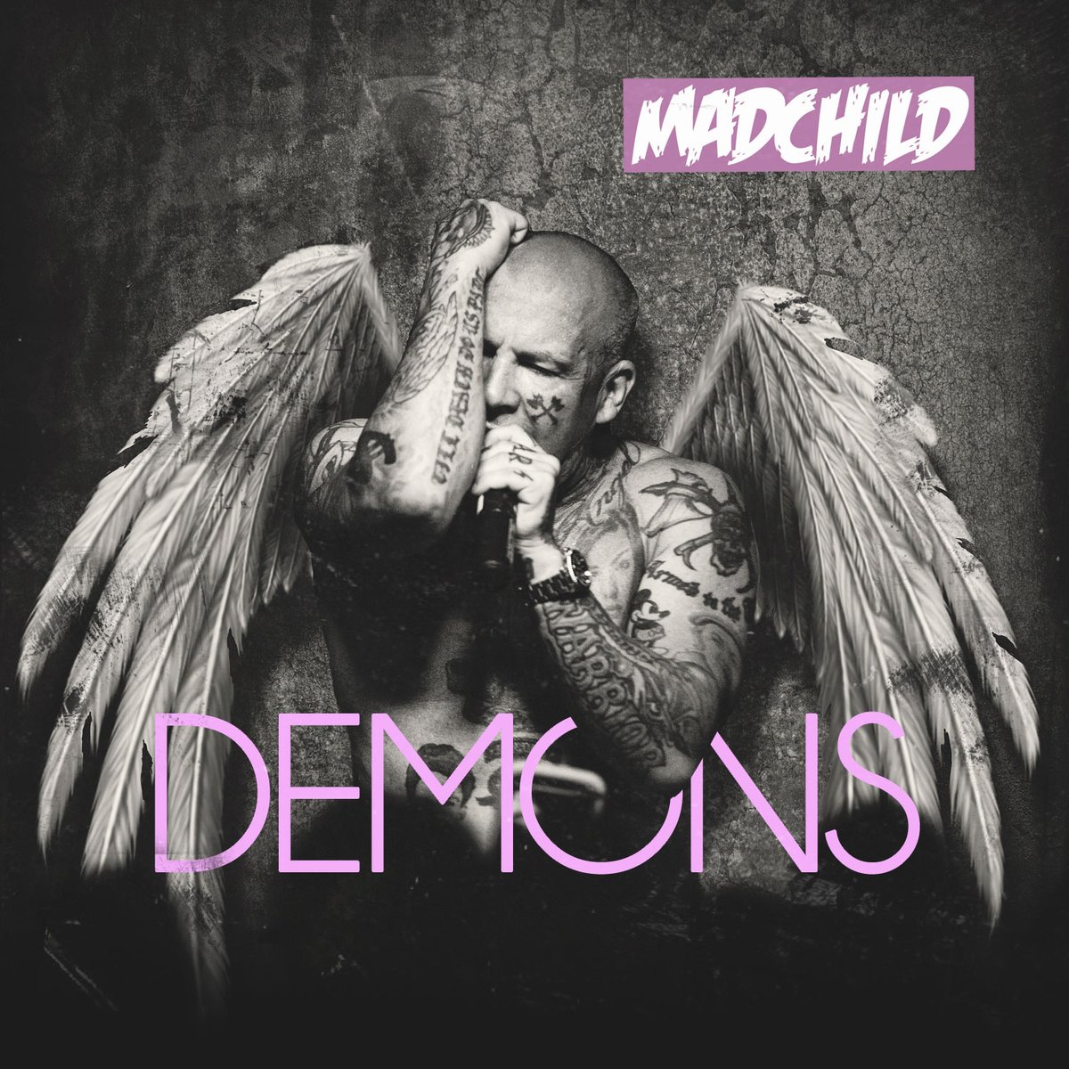 ON THIS DAY 5 YEARS AGO SUB NOIZE OG @madchild57 dropped ‘DEMONS’ .. Who’s bumping this one? What’s your favorite Madchild track? Hit the comments and let us know 👇👇

#subnoize25 #suburbannoizerecords #undergroundmusic #surf #skate #weed #srh #srhproductions #madchild