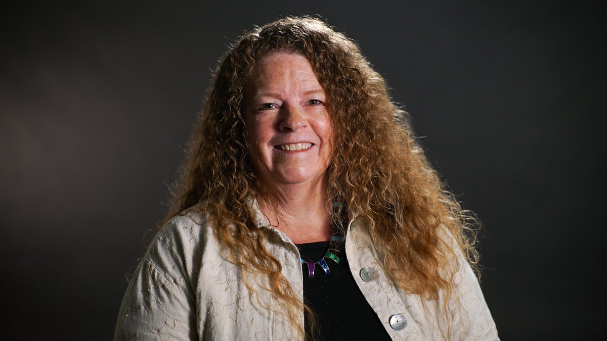 Oliveira's Anne Damron is a 2024 Alameda County Classified Employee of the Year, chosen by <a href="/AlamedaCOE/">Alameda County Office of Education</a> for exemplary work and commitment to students.

Congrats, Mrs. Damron! Go Eagles!

More: mailchi.mp/acoe/news-rele…

(#FremontUnified will announce its classified honorees in May!)