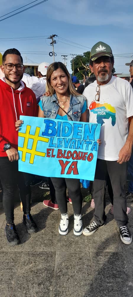 #26Abr El #CLEB participa en el 'Gran Pancartazo' contra el bloqueo. Todos unidos en defensa de nuestras riquezas ¡Venezuela no es Colonia de nadie!

@NicolasMaduro 
@delcyrodriguezv 
@amarcanopsuv 
@lsbemu 
@Eliconejero 

#BidenLevantaElBloqueoYa
#RealityShowFactorM