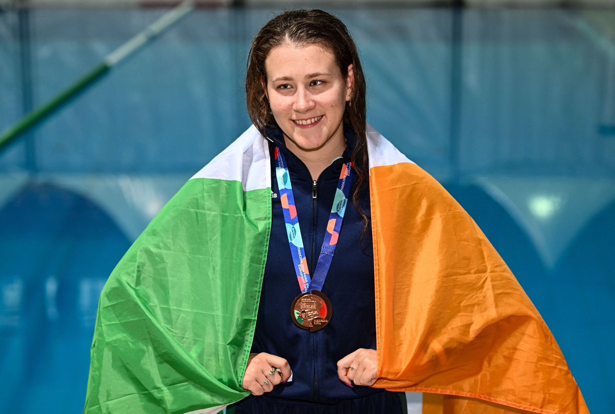 Róisín Ní Riain wins another medal at the #ParaSwimming European Open Championships tonight 🙌 🥉 That brings her total in the competition to 4 medals! Outstanding👏 Truly delighted for her family and coaching staff, comhghairdeas ó chroí 💚 #Madeira2024