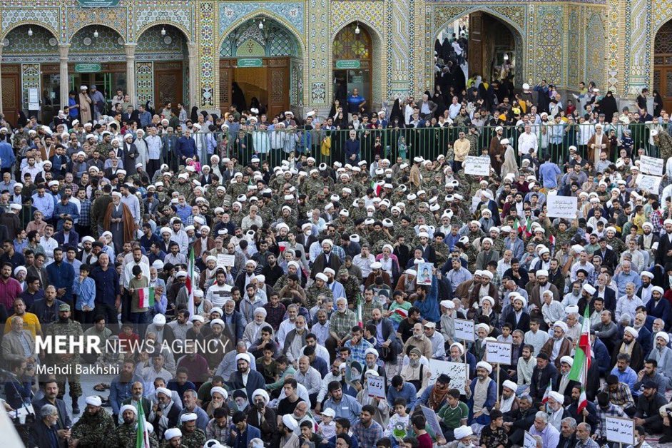 ذره‌ای «غیرت دینی و وجدان انسانی» نداشتند که یکبار برای فساد مالی مسئولین یا زمین‌خواری امام جمعه یا مشکل معیشت مردم و رشوه نماینده مجلس اجتماع کنند. 📌بی جبهه و جنگ، انقلابی شده‌ها