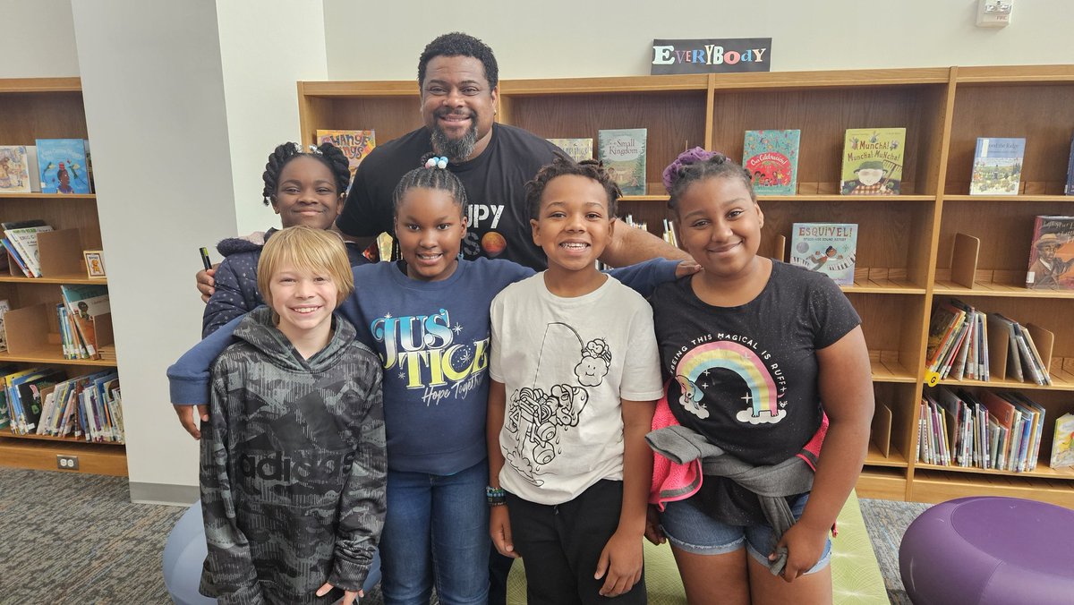 MrsRCurtis's tweet photo. Special thanks to @usedgov @NASA_Marshall for sending Mr. Corey Harrell to meet with our students this week! He was inspiring & engaging! Our students enjoyed the presentation & learned SO much! @SEasternArea @WCPSS @TownofGarner @ambbyars @MsJay_Shakur #searising https://t.co/GndfczZkfN