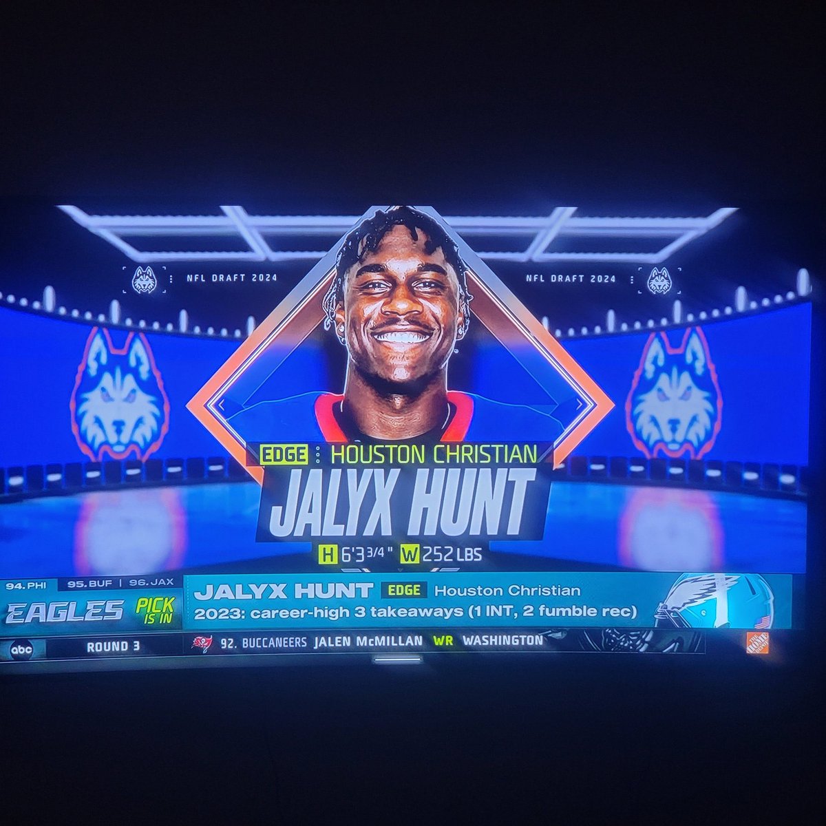 HCU HUSKY DRAFTED.✅🏈

CONGRATS <a href="/jalyx_hunt/">Jalyx Hunt</a>!

#NFLDraft  #Eagles 🦅