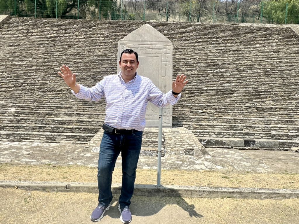 alfonso_yanez's tweet photo. Puebla esconde un antiguo secreto en su corazón. 
Esta colina no es la elevación natural con la que se confunde. De hecho es el monumento más grande del mundo y quizá no hayas oído hablar de él: Gran Pirámide de Cholula. https://t.co/B8tPSlzJNK
