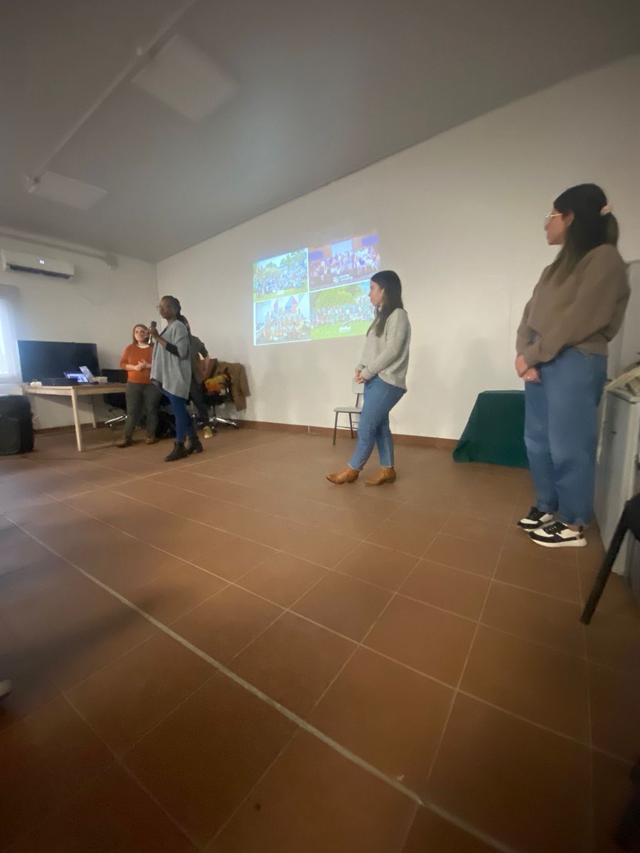 En el marco de #TechyPorElDía 2024 de <a href="/CutiUy/">Cuti</a>  <a href="/GXConsulting/">GeneXus Consulting</a>  visitó Los Rosales y compartió su experiencia laboral para inspirar a las estudiantes a proyectarse en una carrera en tecnología. ¡Gracias  <a href="/GeneXus/">GeneXus</a>  por visitarnos!