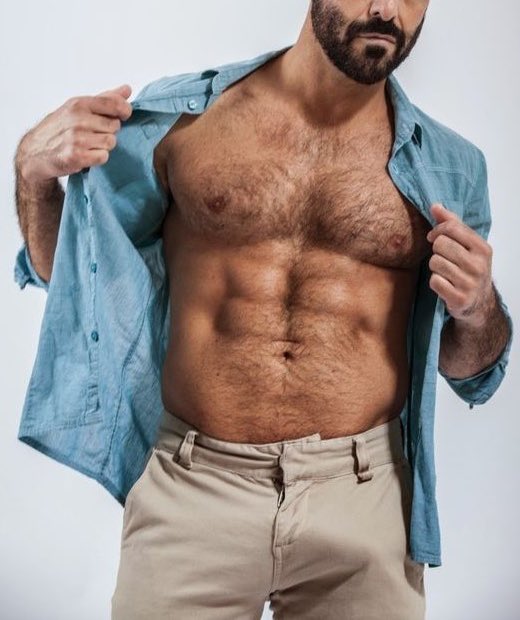 ——— 𝐬𝐭𝐫𝐢𝐩 𝐭𝐞𝐚𝐬𝐞.