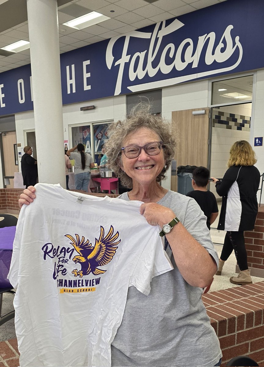 EVillarreal28's tweet image. We had a fun Bingo Night fundraising to end cancer! Congratulations to all our bingo Night winners who won a shirt to wear next Friday at the @RelayForLife! Shout-out to CHS Culinary and Ms. Ford for handling food concessions 💕
@ChannelviewISD @ChannelviewHS @emet_crz @tchill_…