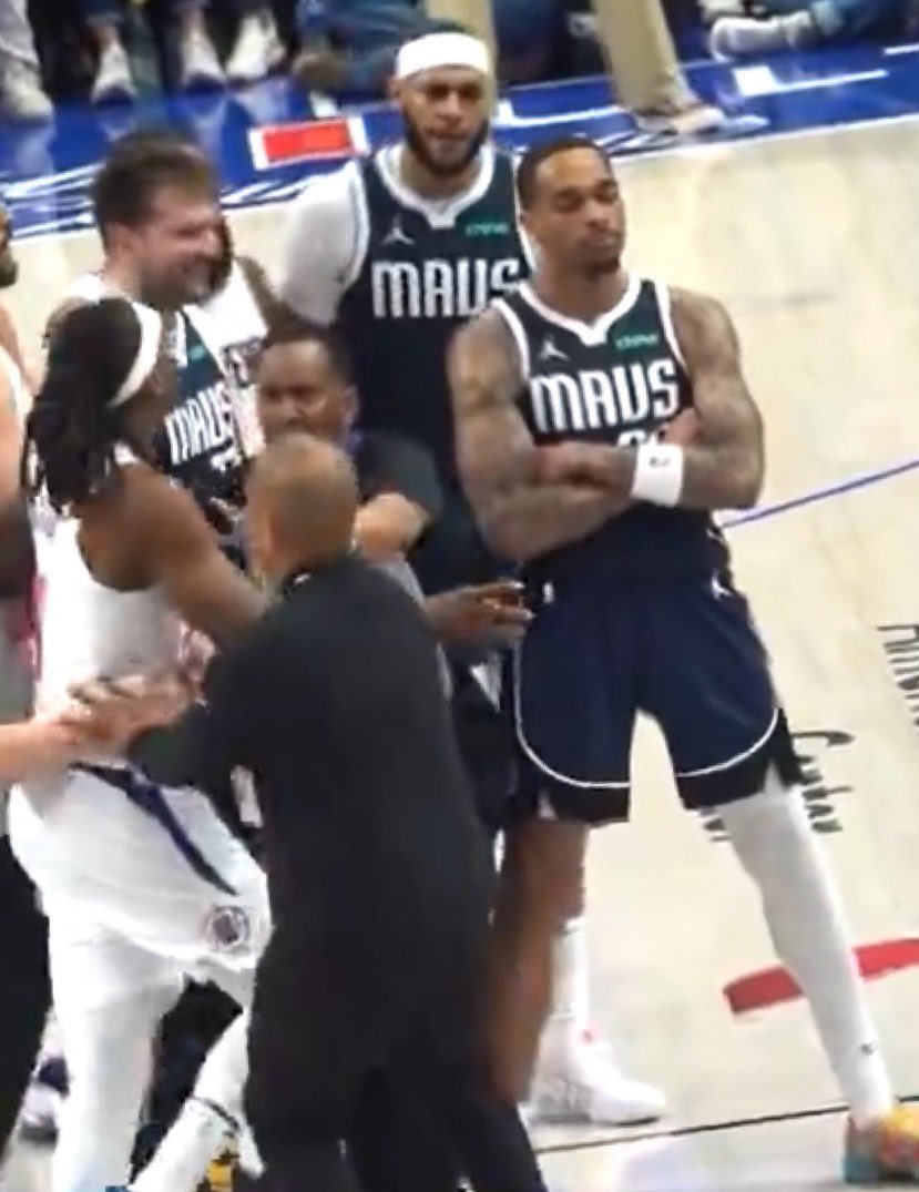 Mavs_FFL's tweet image. Nah Mavs in 5. We got some mf dogs