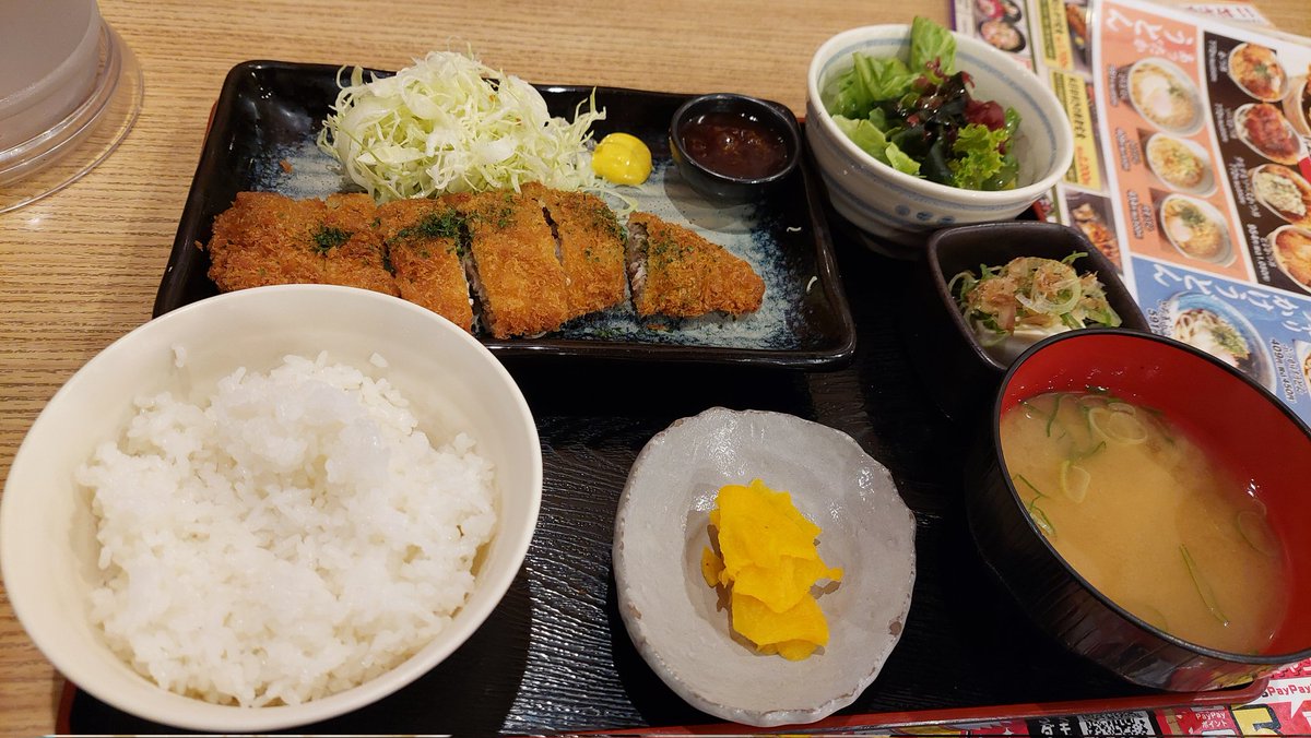 kanetaka1107's tweet photo. 目利きの銀次の鯖カツ定食旨すぎた✨️ https://t.co/szriaN7uWw