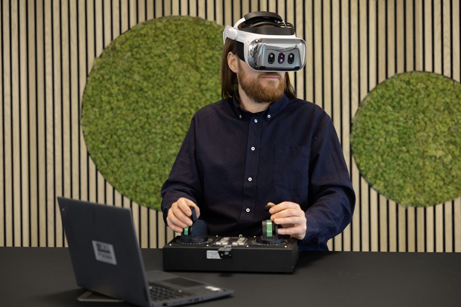 Varjo and FORCE Technology have joined forces to announce a partnership for XR training. #VRHeadset #VRGames Read here: virtualrealityheadsets.info/2024/03/27/var… virtualrealityheadsets.info/wp-content/upl…