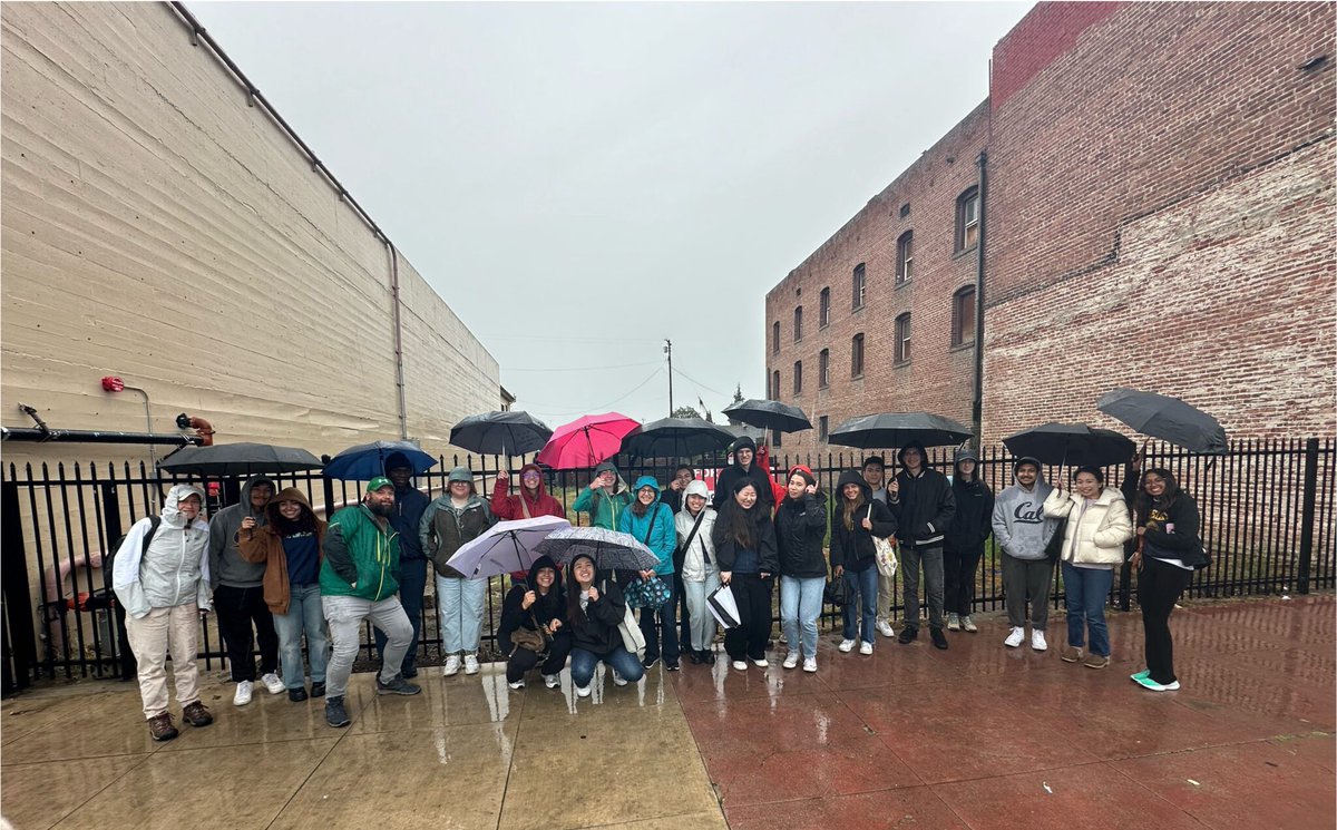 In honor of Earth Day, students from Prof. Tina Chow's CE105 class & graduate students in Env. Eng. teamed up with Edison High School in Southwest Stockton to build and distribute air purifiers in their community. 🌍💨💠 @Cal_Engineer Learn more here: bit.ly/44yMIAF.