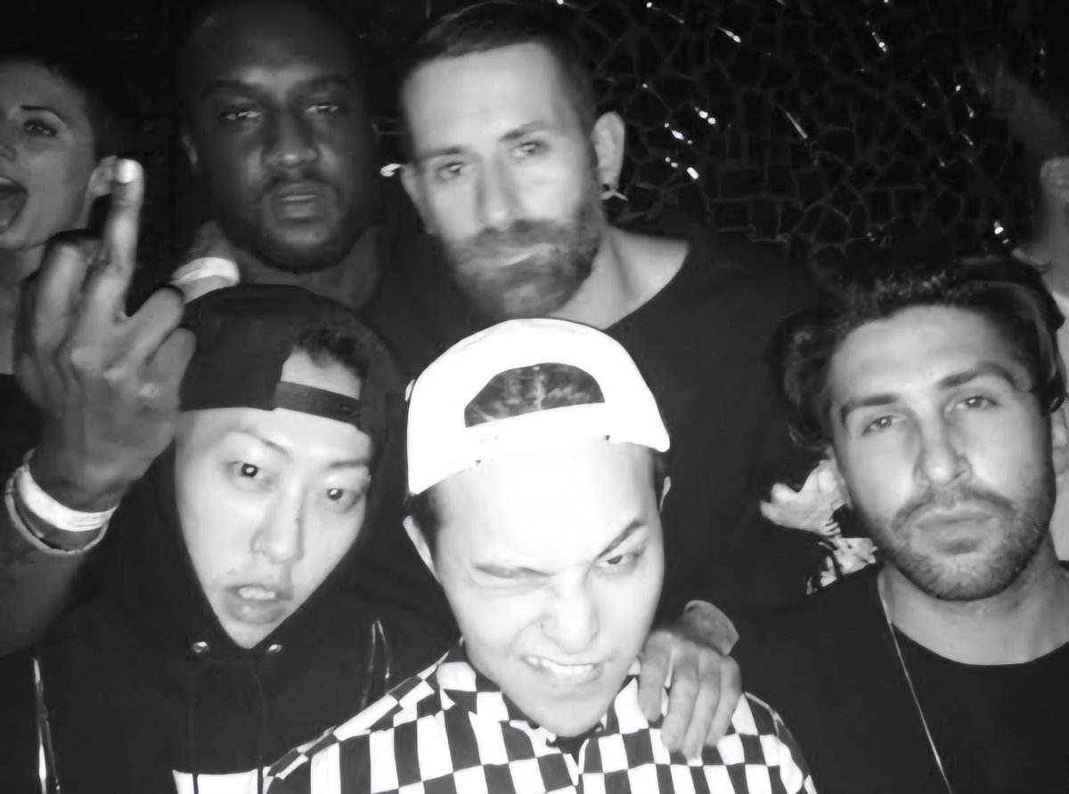 Meanwhile, gdragon is BFF's with virgil abloh.