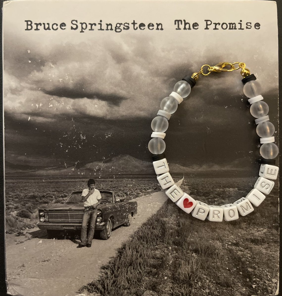 “When the promise is broken you go on living
But it steals something from down in your soul
Like when the truth is spoken and it don’t make no difference
Something in your heart goes cold” 🖤

#FriendshipBrucelets #ThePromise #Springsteen