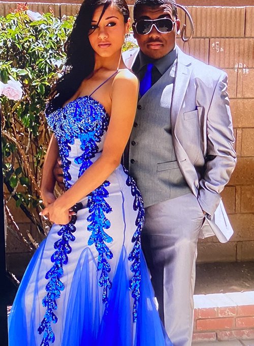Throwback prom lol https://t.co/wpUo5NtOdl