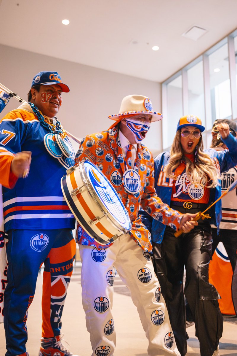 Just #Yeg playoff vibes 🔵🟠

#YegDT #LetsGoOilers