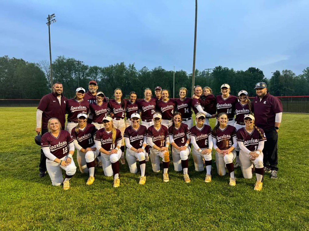 So proud of this team. @SouthCaldwell_1 Ended season tonight 20-0 and conference champions. Rank #1 in NC 4A. #thunderbolts @NCBoltsLund @ExtraInningSB @LegacyLegendsS1 @Softball_Home @scan1ansports @WOWS2023 @TopPreps @CoastRecruits @SBRRetweets