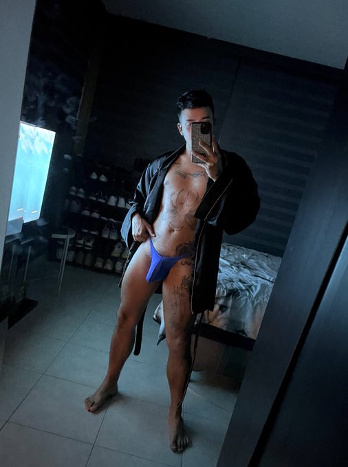 Watch Nico's leaked NSFW photo on TwXstars