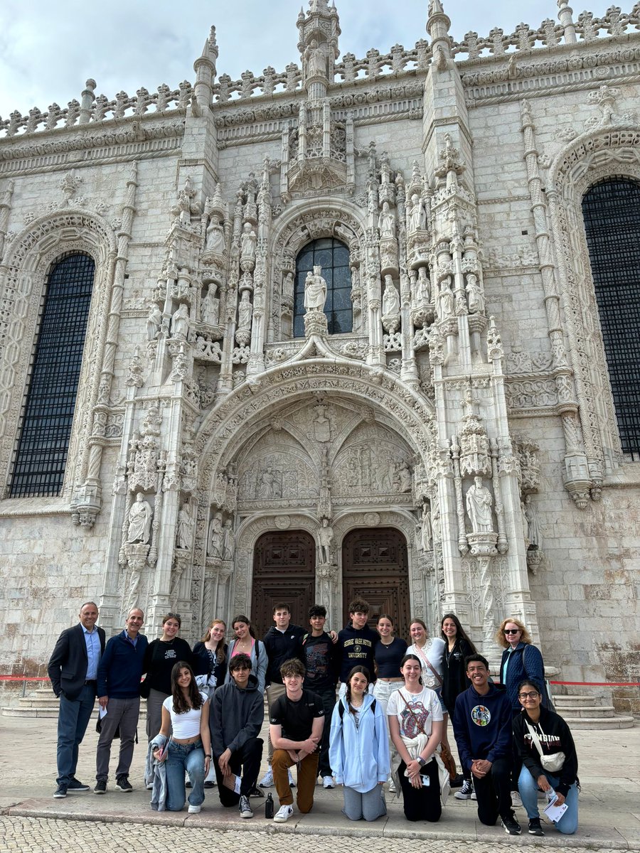 MHS 2024 Murtosa Exchange - Emotional goodbyes to the Murtosa Host Families and then onto Lisbon where they took in some sites and got to meet the President of Portugal! MineolaProud 🇵🇹