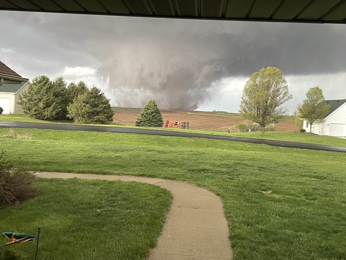 Harlan, Iowa

#tornadooutbreak