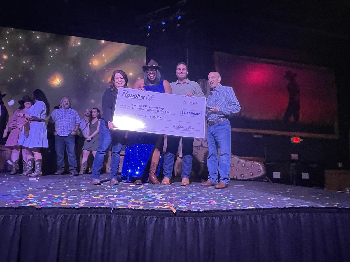 What a night! ⭐️ Thank you to our sponsors, Robbins Auto and GTS Technology Solutions!