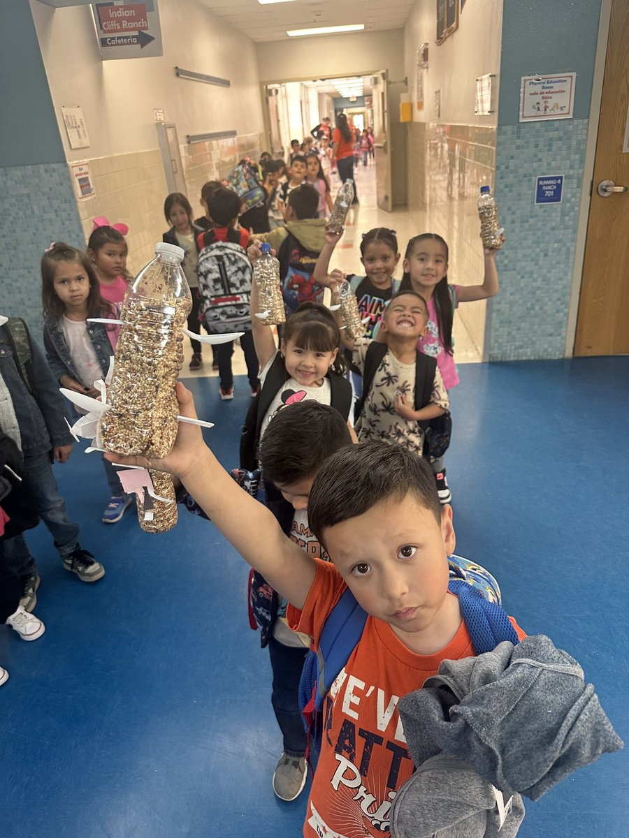 Wrapping up our Nurturing Earth unit by learning how to be responsible citizens by following the three Rs of Reduce, Reuse, Recycle. Today we reused plastic water bottles to make bird feeders! #TeamSISD #RelentlessRattlers
