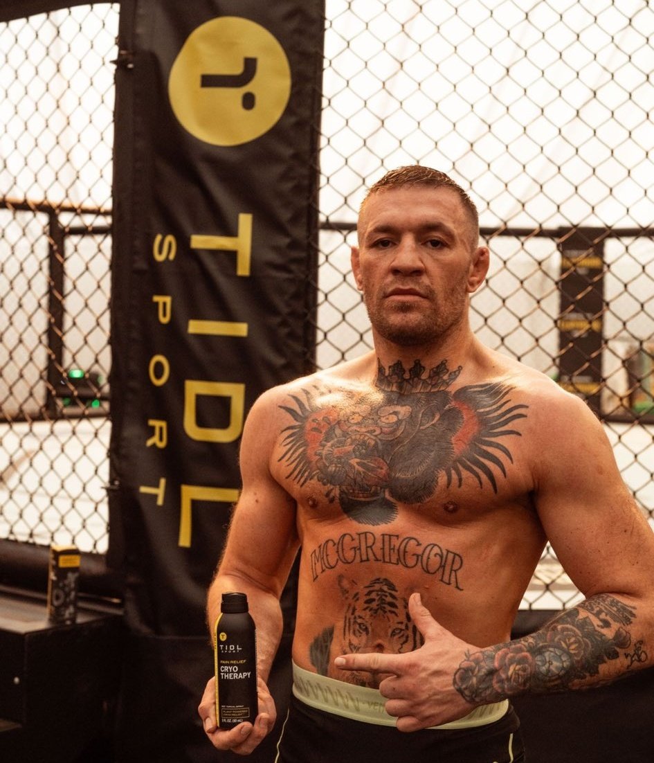TheUFCStats's tweet photo. Dehydrated McGregor is back 🥶 https://t.co/BndsECyQHm