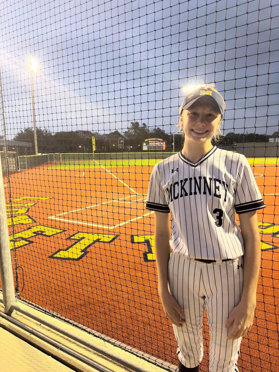 This Senior had her final high school game tonight.  She ended her remarkable season after pitching 19 innings in the last 2 days.  This girl has grit.  Congratulations on a phenomenal high school softball career.  ♥️💛🖤

#BeEpic #EpicAthletics #EastonFastpitch