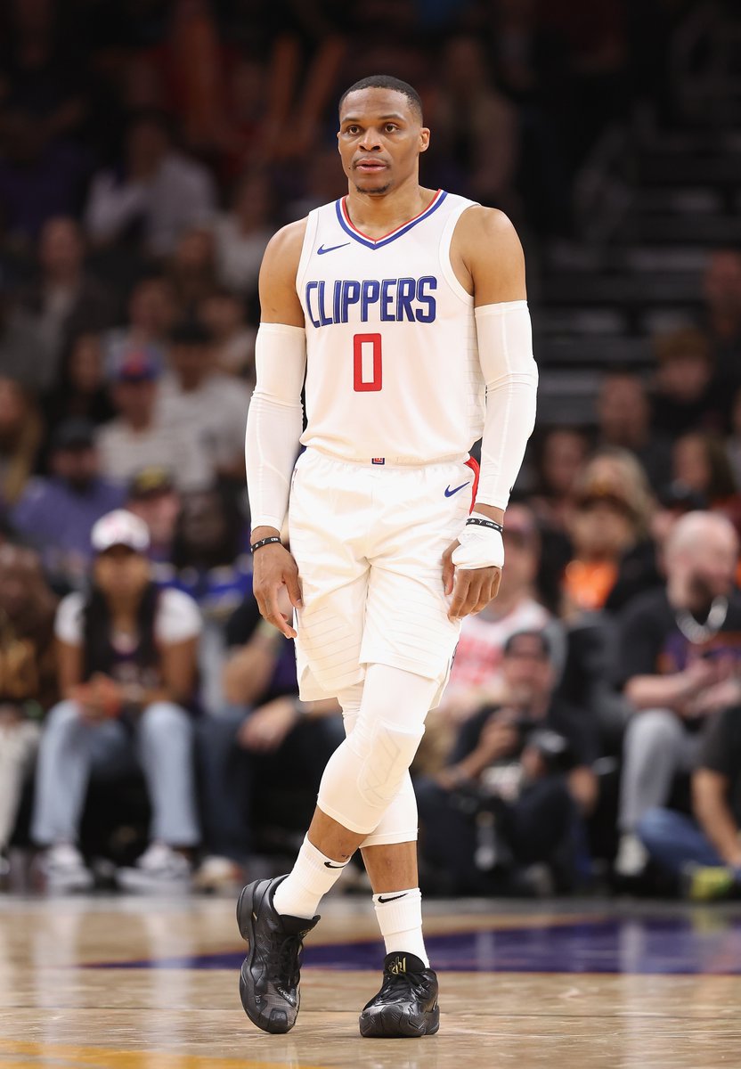 BleacherReport's tweet photo. Russ, Kawhi and Paul George combined for 17 PTS in their Game 3 loss to the Mavs 😬 https://t.co/feYPGhDfb7