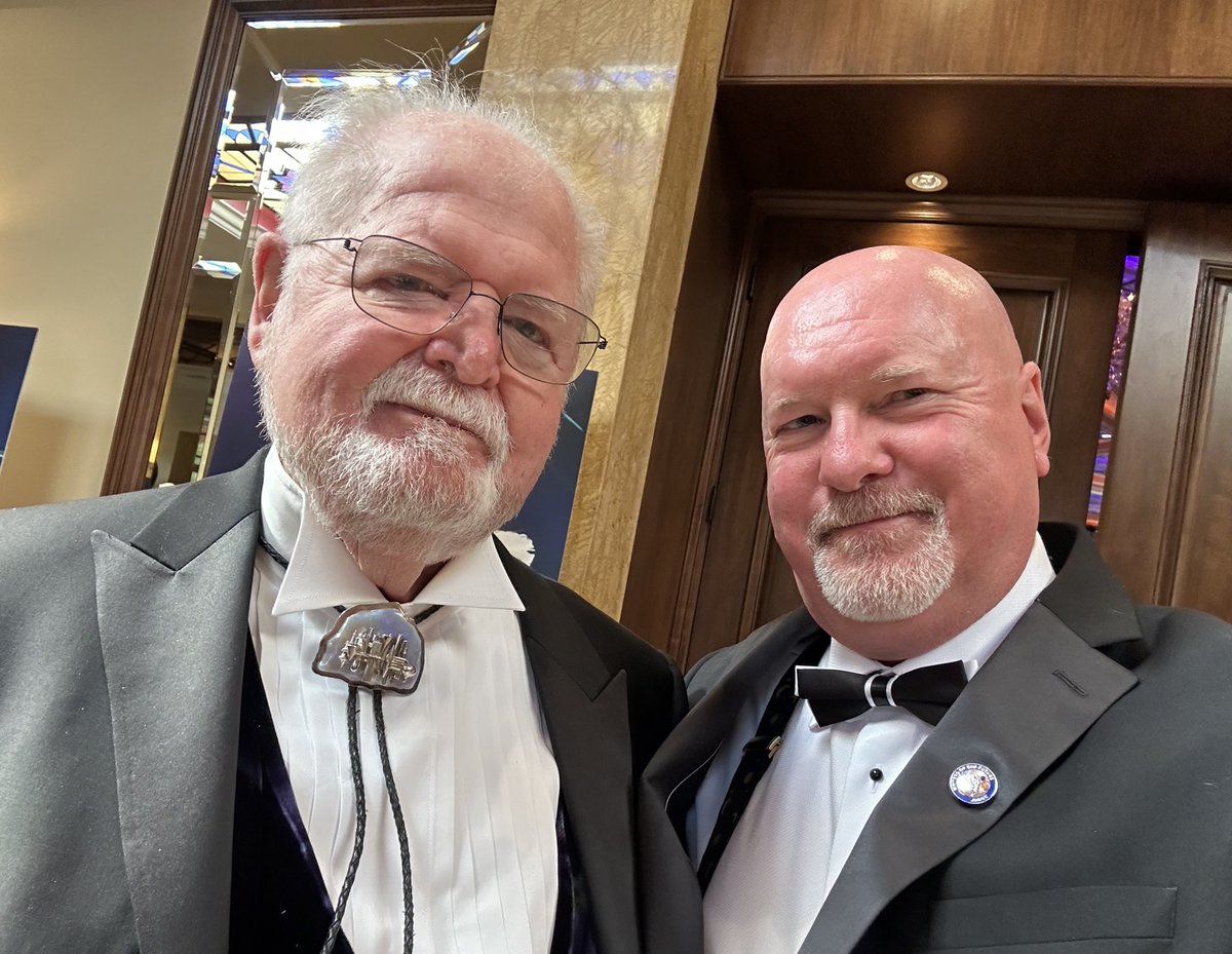 with Larry Niven at @WotFContest . I feel like just a fanboy kid by comparison.
