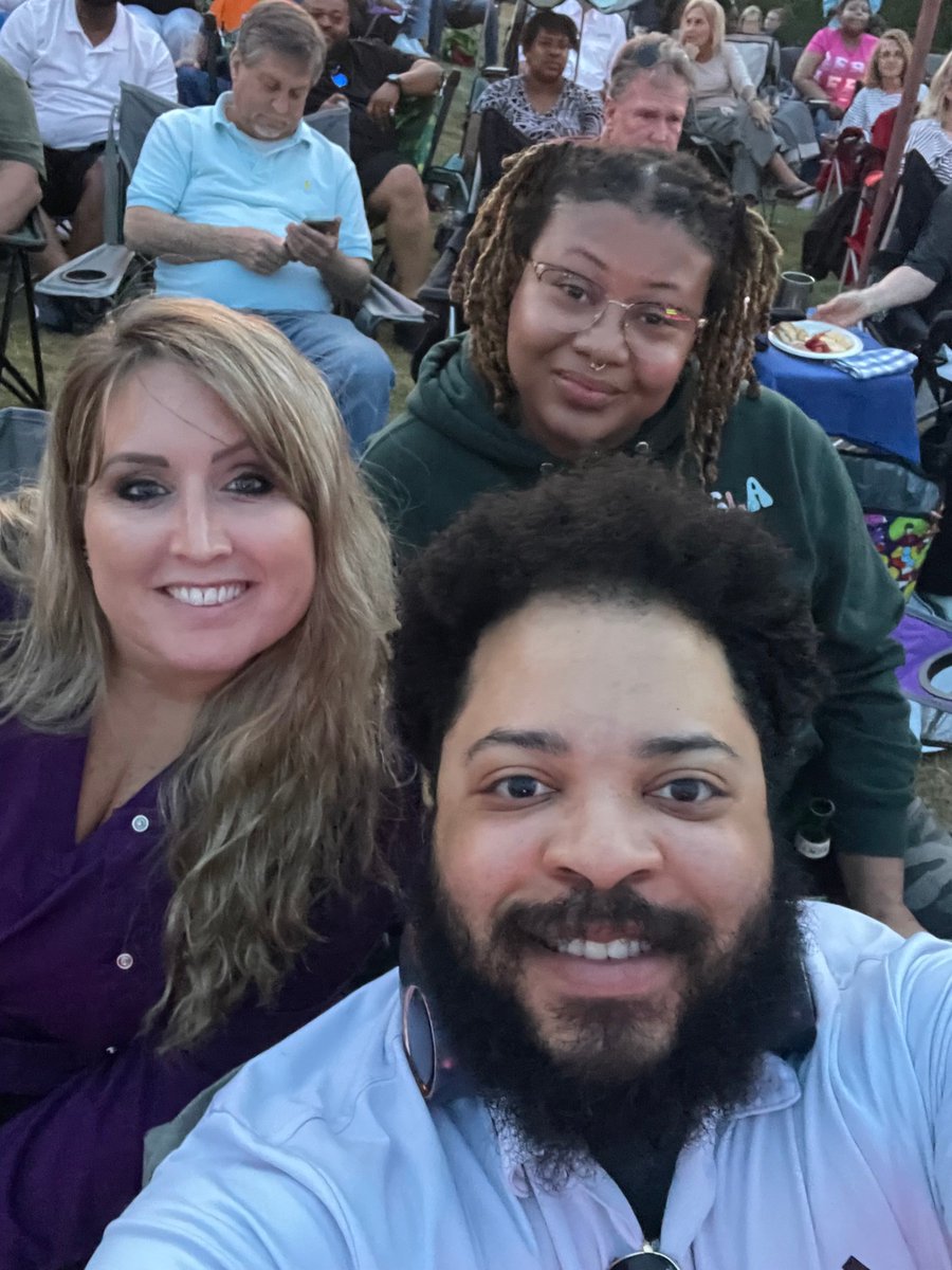 Memphis came to pay Jackson a little visit! Such a great way to spend a Friday night, listen to great music, eat good food, and support local business! Fantastic show, please come back Marcus D. Scott! 💜
#angeleyesvision #AEV #memphis #jackson #tupelo #kingcarrotadventures
