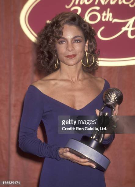 @babyibeenajoint Jasmine Guy in 1994: Don’t ever play on her name.