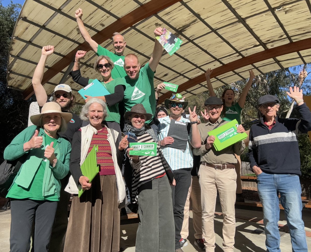 With these awesome Greens knocking on doors with @CassyOConnor_ People want forest protection, climate action, accountability and homes not stadiums. We’ve got a chance to make history in Hobart by electing to first ever Green to Tasmania’s Upper House. Go Greens!