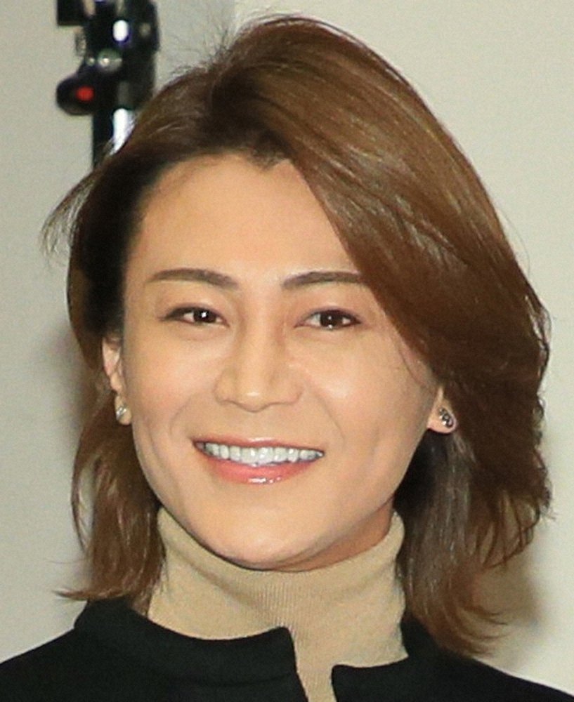 【独立】氷川きよし、新会社「KIIZNA」設立
news.livedoor.com/article/detail…

「絆」を大切にしていることから、氷川の愛称である「kiina」の中に「Z」を入れた。Zはアルファベットの最後の文字で、「人生の最後まで音楽を届けていく」と生涯現役の意味合いも込めているという。