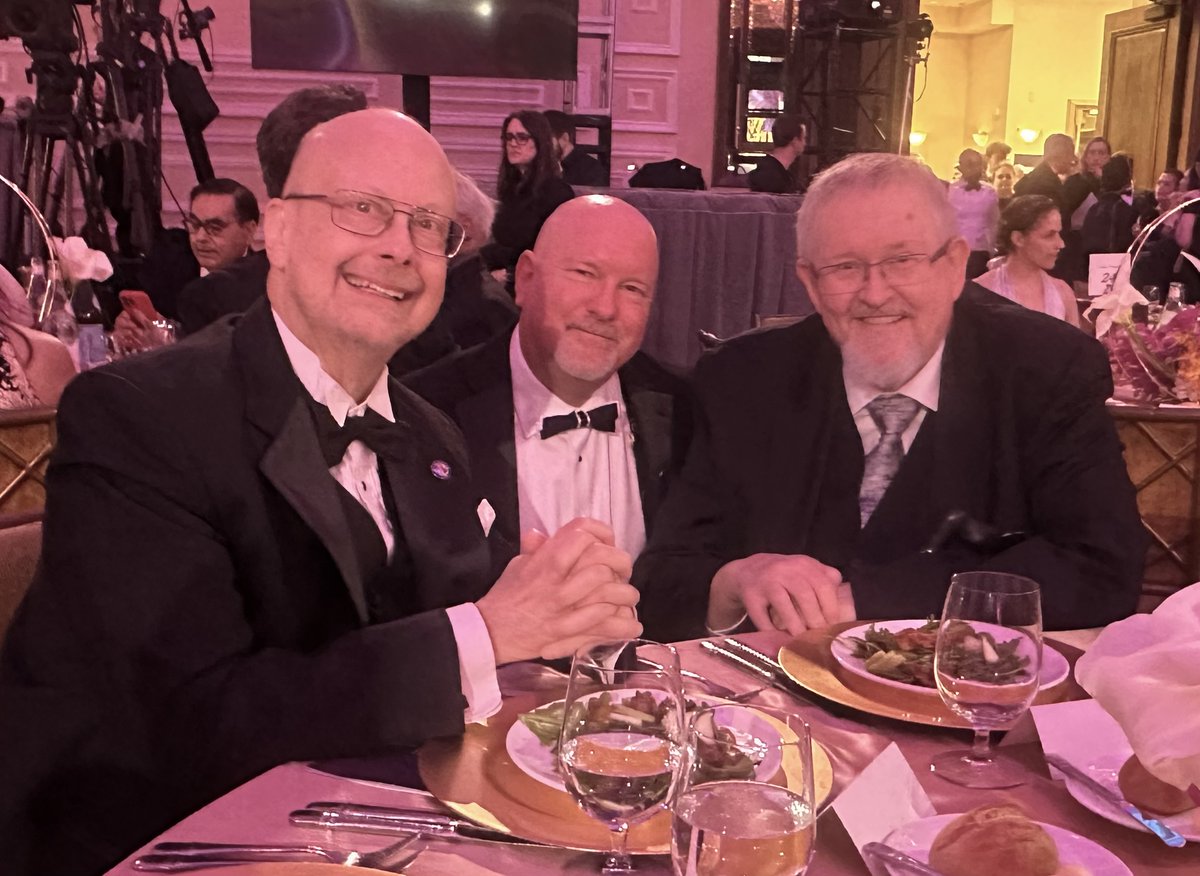 At the Writers of the Future banquet with my tablemates Robert J. Sawyer and Orson Scott Card. @RobertJSawyer @WotFContest