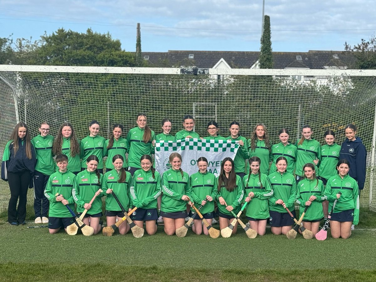 ‼️IT’S FÉILE EVE ‼️

Best of luck to our U15 girls in their Division 3 Camogie Féile tomorrow in Naomh Mearnóg GAA 💪🏆
O'Dwyers v Naomh Mearnóg 10am
O'Dwyers v St.Judes 11am
O'Dwyers v Fingallians 12pm

ALL WELCOME TO SUPPORT, go n-éirí an-tádh libh💚🤍 @dublincamogie 

ENJOY😁