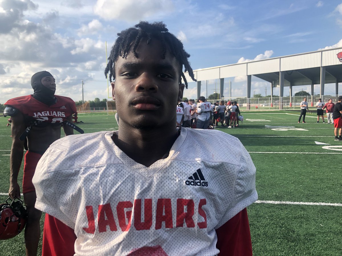 2026 RB Levon Morton was the district newcomer of the year as a sophomore after 1,110 yards on the ground along with nine rushing touchdowns. @KoachMak | @morton_levon | @HornJagsRecruit | @CoachAllenHC | @tajakaha